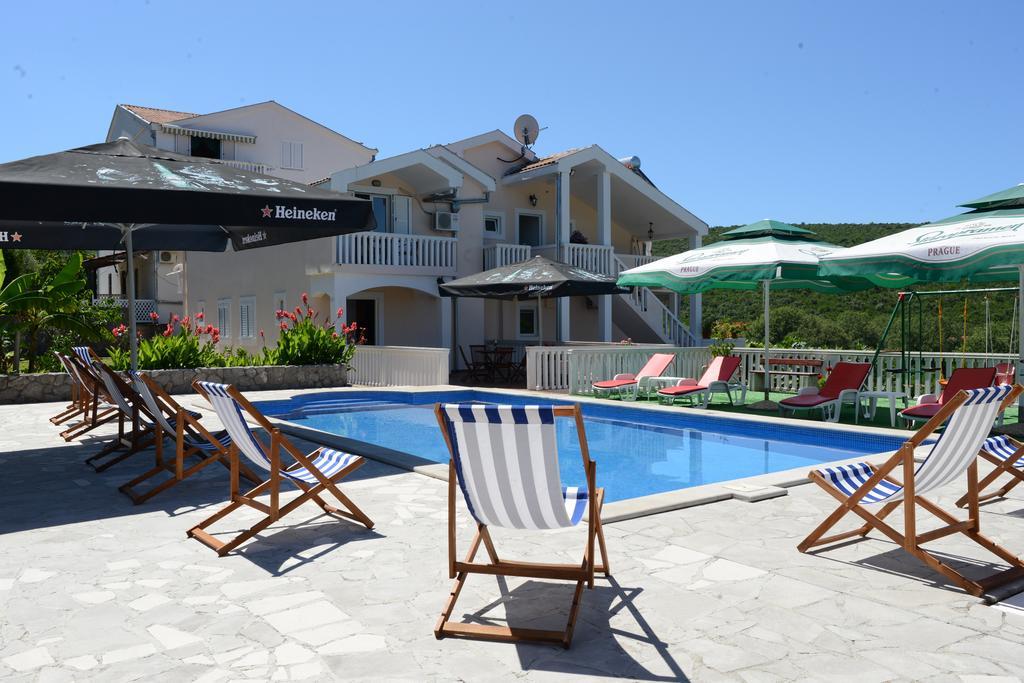 Apartments Vila Lazarevic Tivat Bagian luar foto