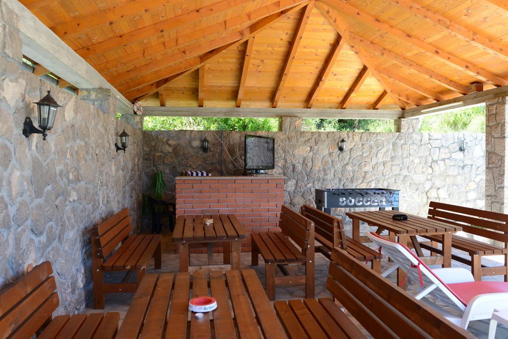 Apartments Vila Lazarevic Tivat Bagian luar foto