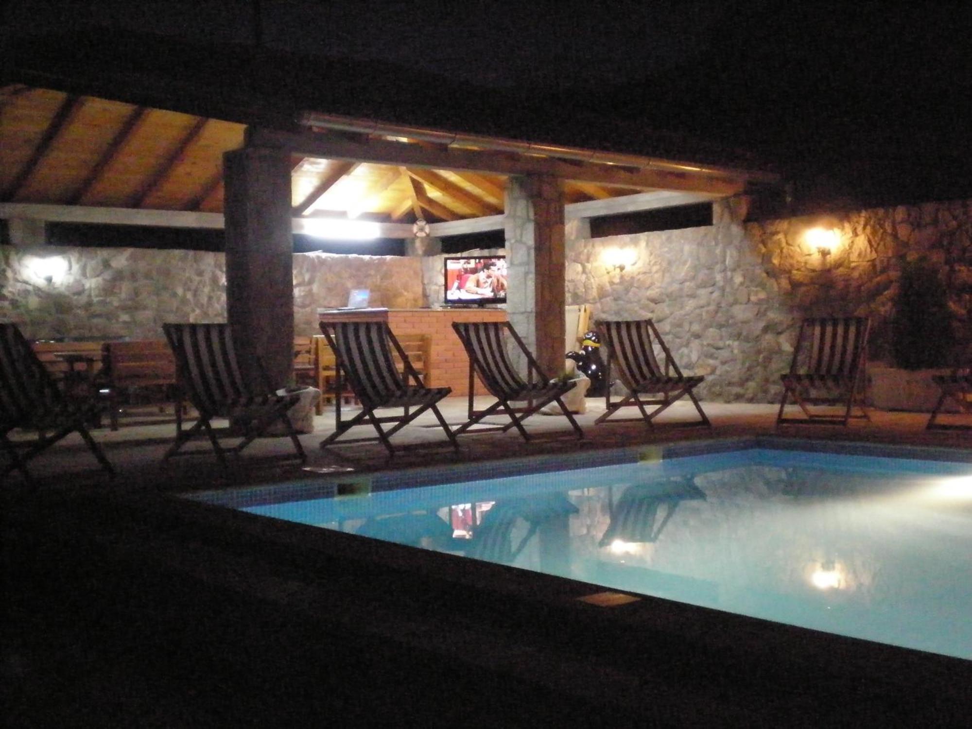 Apartments Vila Lazarevic Tivat Bagian luar foto