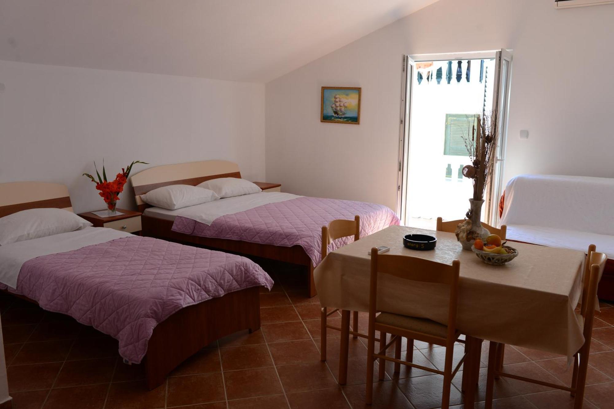 Apartments Vila Lazarevic Tivat Ruang foto