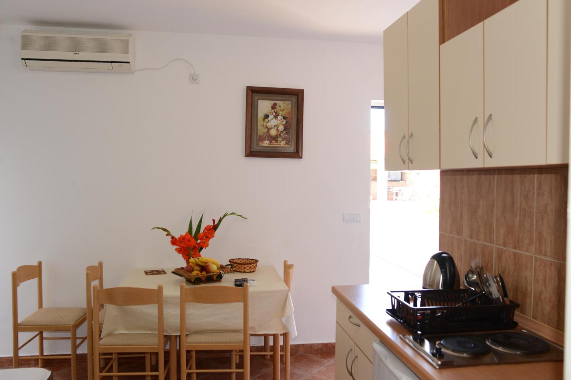 Apartments Vila Lazarevic Tivat Ruang foto