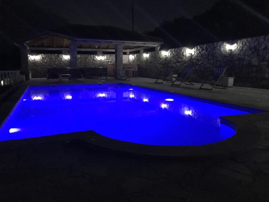Apartments Vila Lazarevic Tivat Bagian luar foto